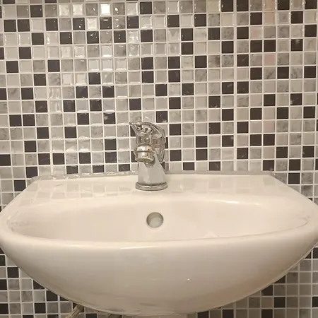 Dariaus Ir Gireno 6 Appartamento